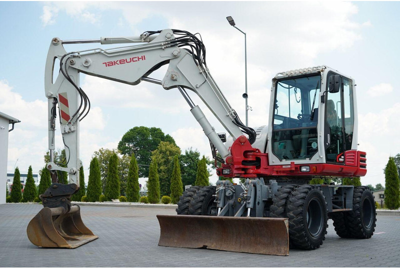 Takeuchi TB 295 W / KOPARKA KOŁOWA / 2016 ROK / PO KONTRAKCIE SERWISOWYM - Excavadora de ruedas: foto 1 Takeuchi TB 295 W / KOPARKA KOŁOWA / 2016 ROK / PO KONTRAKCIE SERWISOWYM - Excavadora de ruedas: foto 1