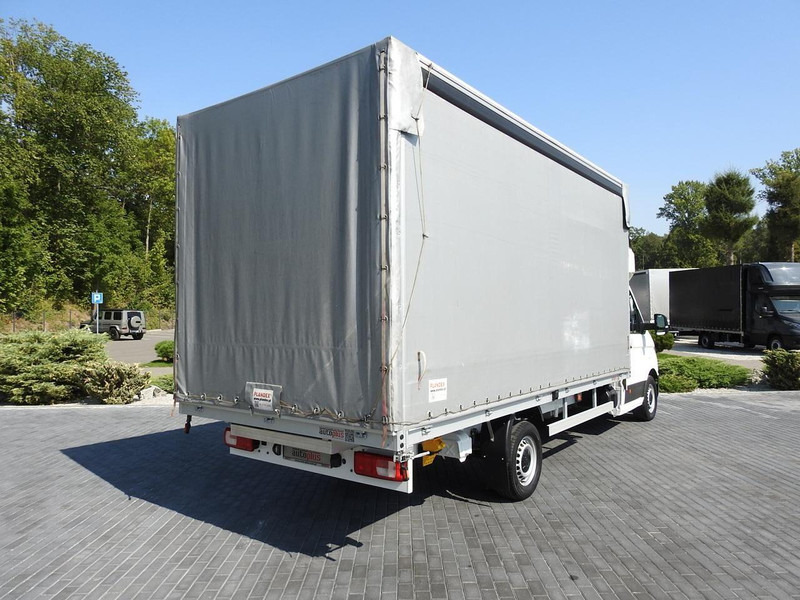 Volkswagen CRAFTER PLANDEKA 10 PALET WEBASTO TEMPOMAT KLIMATYZACJA LEDY 18 - Furgoneta con lona: foto 3 Volkswagen CRAFTER PLANDEKA 10 PALET WEBASTO TEMPOMAT KLIMATYZACJA LEDY 18 - Furgoneta con lona: foto 3