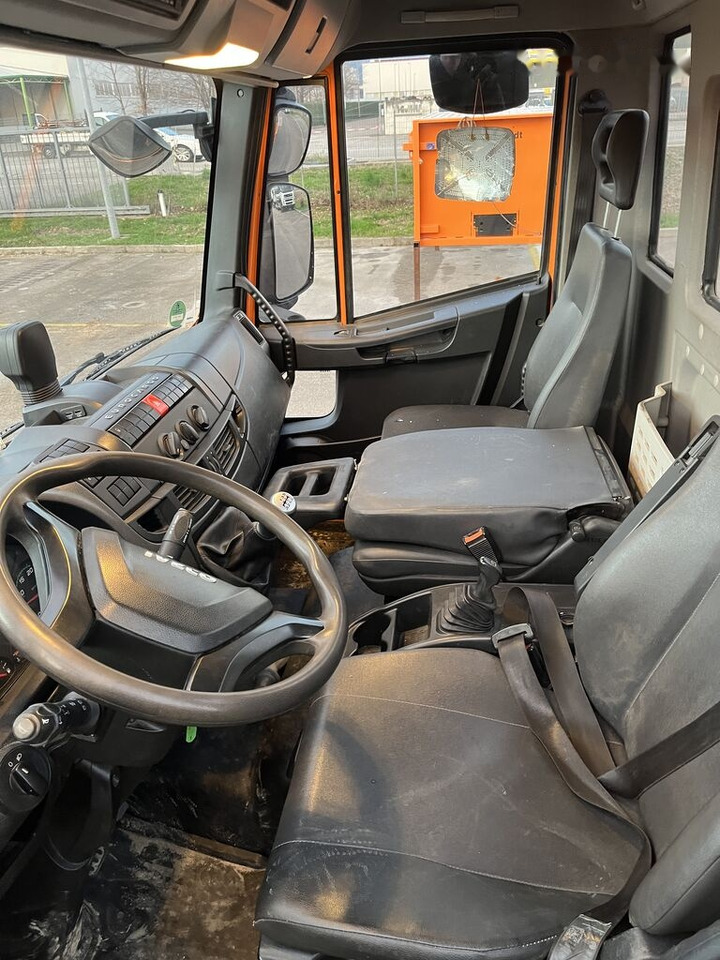 IVECO EuroCargo 80-220 - Camión volquete: foto 5 IVECO EuroCargo 80-220 - Camión volquete: foto 5