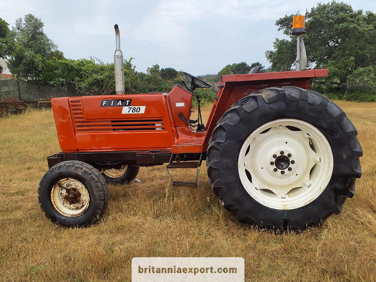 FIAT 780 | 4 cylinder | Oil brakes | Power steering - Tractor: foto 1 FIAT 780 | 4 cylinder | Oil brakes | Power steering - Tractor: foto 1