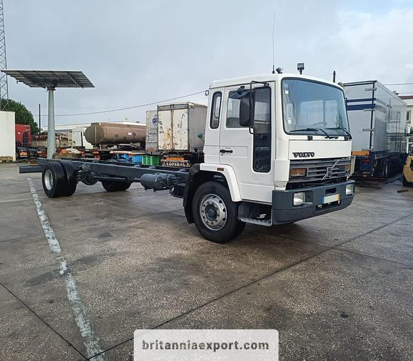 VOLVO FL619 Intercooler | Manual Pump | 19 Ton | On 10 Studs | Full Springs Suspension | - Camión chasis: foto 1 VOLVO FL619 Intercooler | Manual Pump | 19 Ton | On 10 Studs | Full Springs Suspension | - Camión chasis: foto 1