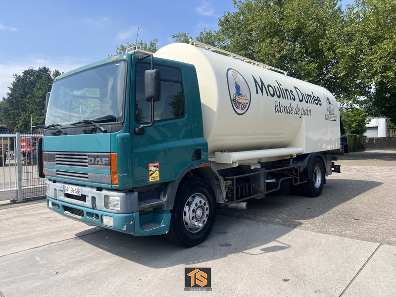DAF CF75.250 EURO 2 - MANUAL - ZAUG und DRUCK - TOP TRUCK - Camión cisterna: foto 1 DAF CF75.250 EURO 2 - MANUAL - ZAUG und DRUCK - TOP TRUCK - Camión cisterna: foto 1