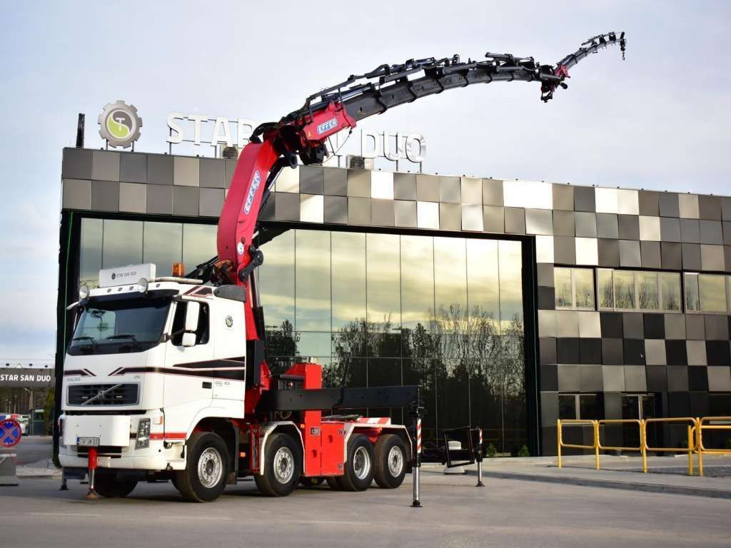 Volvo FH 520 8x2 EFFER 850 Fly Jib Winch 5th - Cabeza tractora: foto 5 Volvo FH 520 8x2 EFFER 850 Fly Jib Winch 5th - Cabeza tractora: foto 5