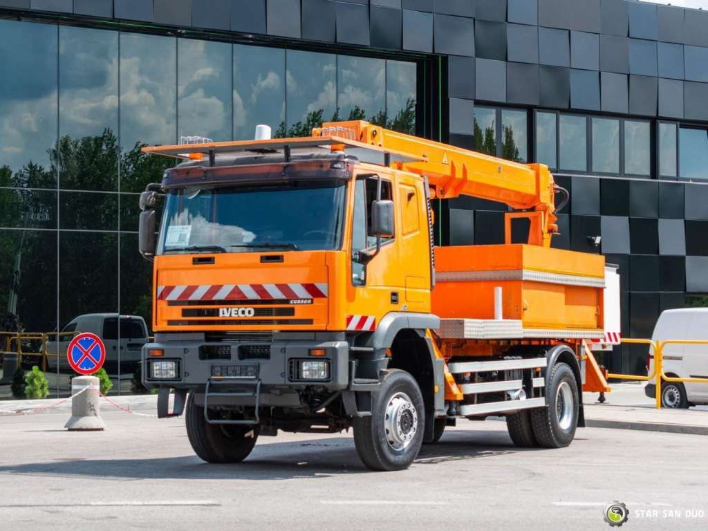 Iveco CURSOR 240 4x4 RUTHMANN T225 22,5 Meters Lift - Camión con plataforma elevadora: foto 2 Iveco CURSOR 240 4x4 RUTHMANN T225 22,5 Meters Lift - Camión con plataforma elevadora: foto 2