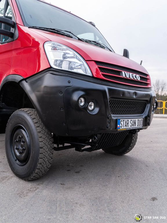 Furgoneta caja cerrada, Furgoneta combi Iveco DAILLY 4x4 CAMPER EXPEDITION DOKA: foto 9