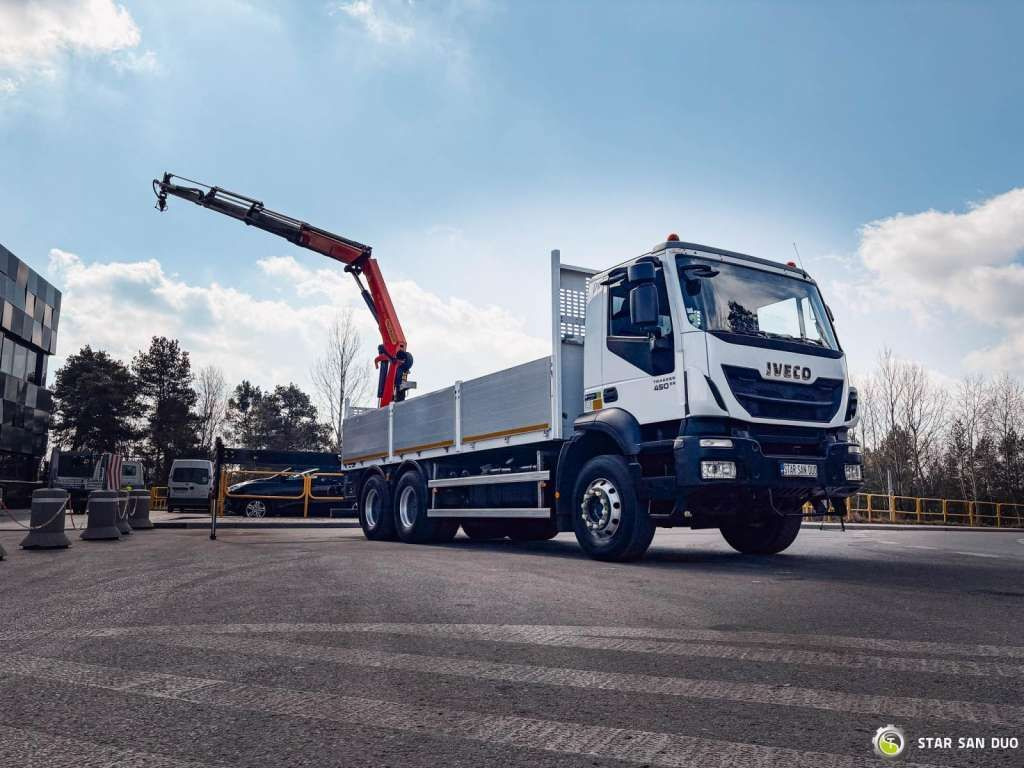 Iveco TRAKKER 450 6x4 PALFINGER PK 18502 SH Rotator - Camión grúa: foto 4 Iveco TRAKKER 450 6x4 PALFINGER PK 18502 SH Rotator - Camión grúa: foto 4