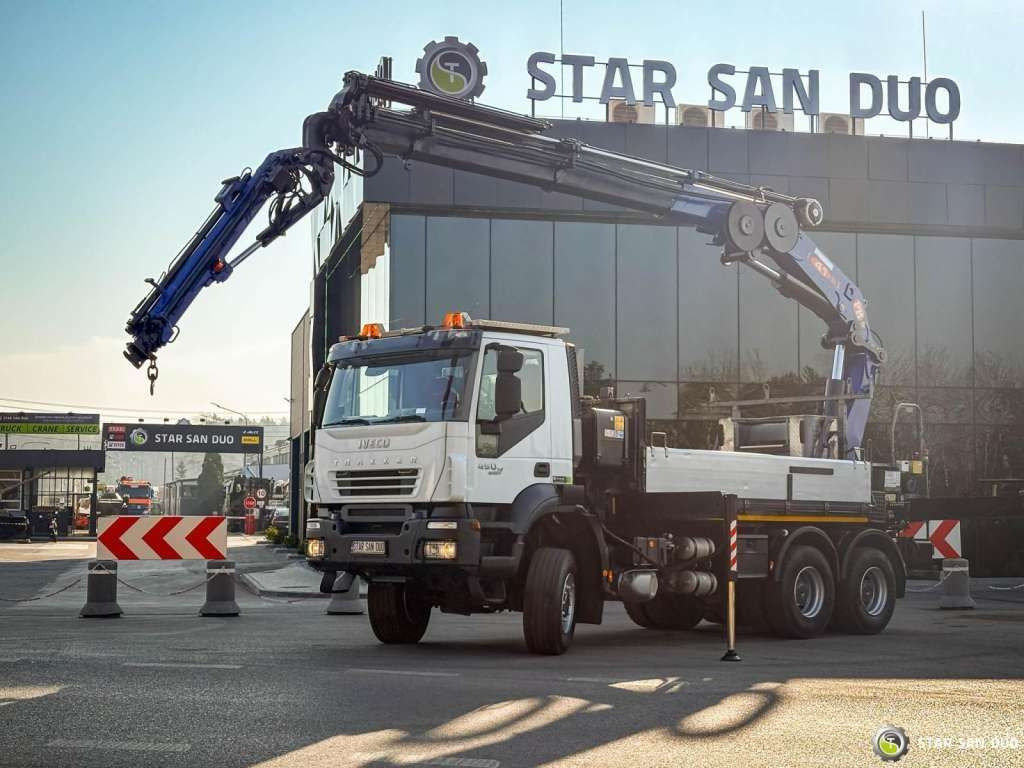 Leasing para  Iveco  TRAKKER 450  6x6 PM41S FLY JIB Crane Kipper Iveco  TRAKKER 450  6x6 PM41S FLY JIB Crane Kipper: foto 7