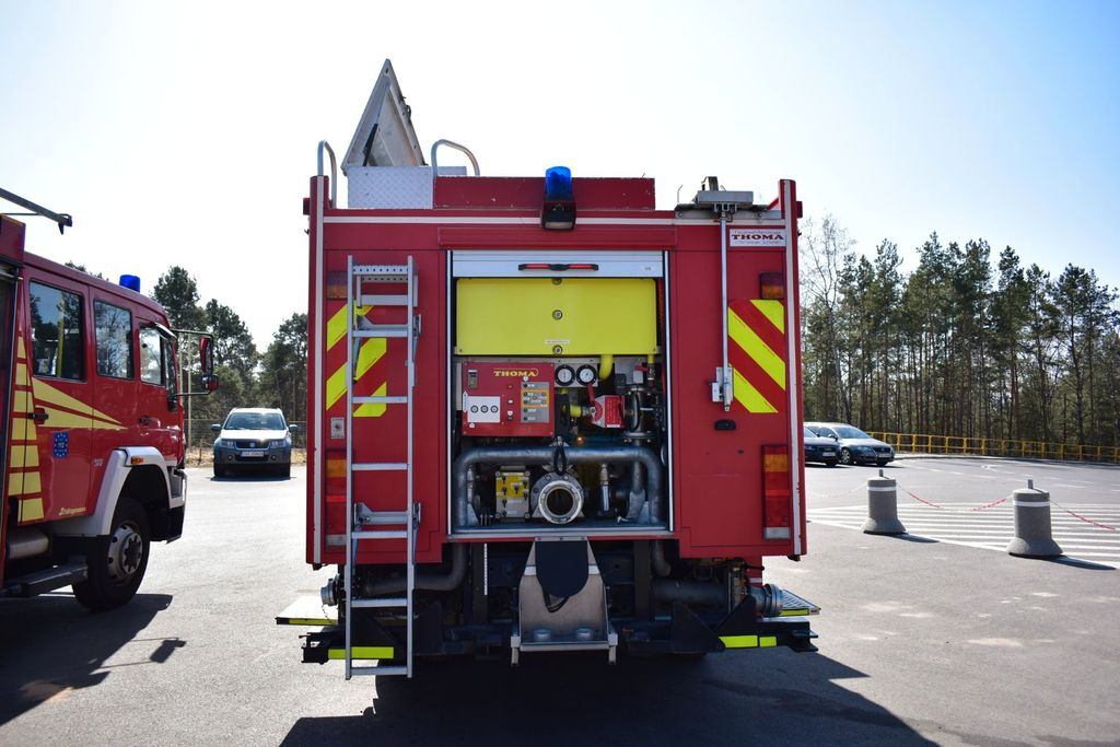 MAN 4x4 Firetruck Feuerwehr DOKA Expedition Camper - Camión de bomberos: foto 4 MAN 4x4 Firetruck Feuerwehr DOKA Expedition Camper - Camión de bomberos: foto 4