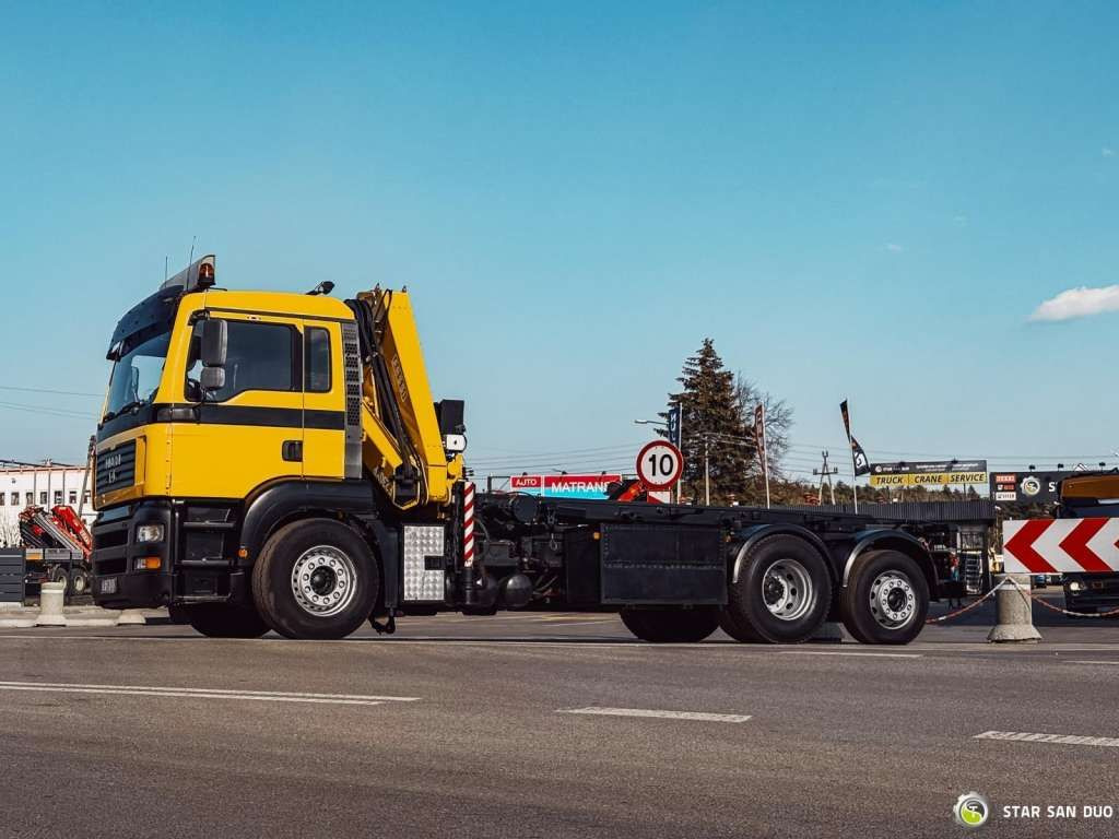 Camión grúa MAN  TGA 18.440 6x2 FASSI F 210 A.24  Crane Rotator: foto 13