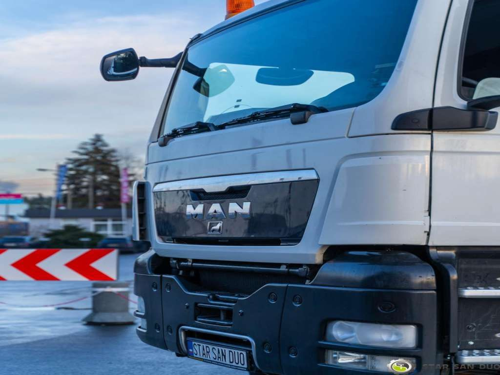 Camión grúa MAN TGS 26.360 6x6 PALFINGER PK 18001 EH Crane Kipe: foto 13 Camión grúa MAN TGS 26.360 6x6 PALFINGER PK 18001 EH Crane Kipe: foto 13