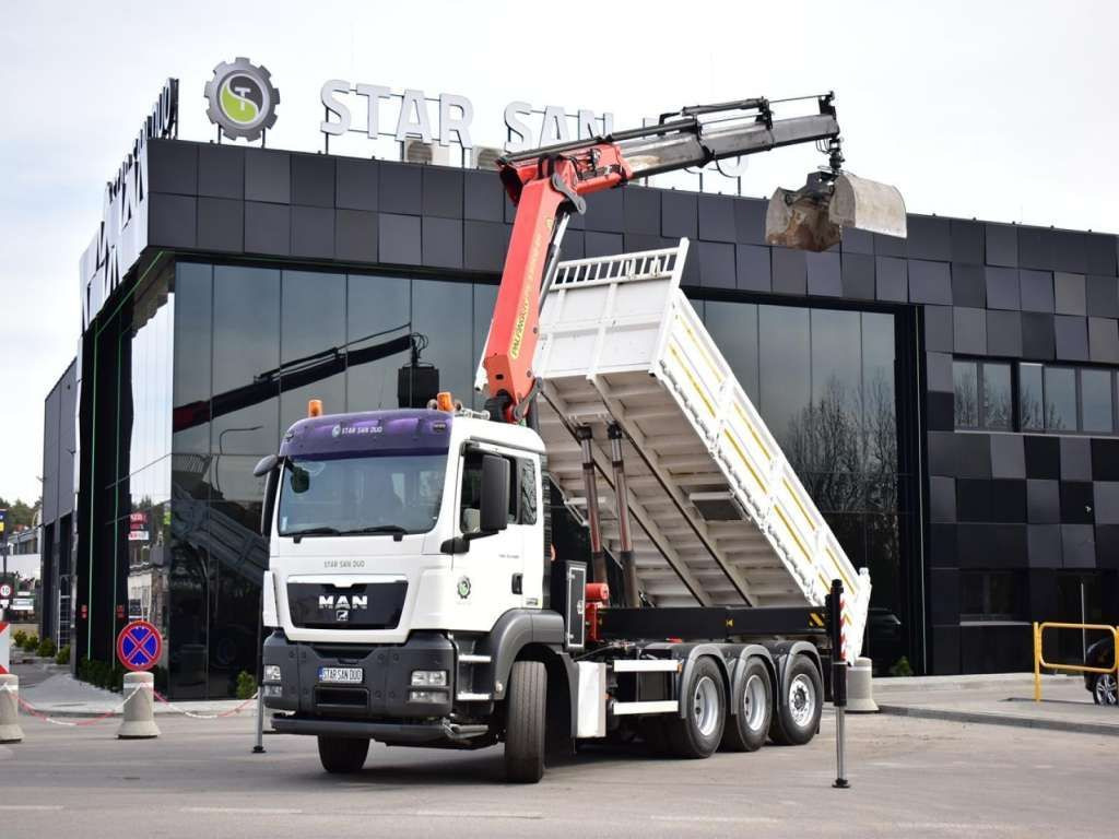 MAN TGS 35.400 8X4 PALFINGER PK 33002 CRANE KIPPER - Camión volquete: foto 1 MAN TGS 35.400 8X4 PALFINGER PK 33002 CRANE KIPPER - Camión volquete: foto 1