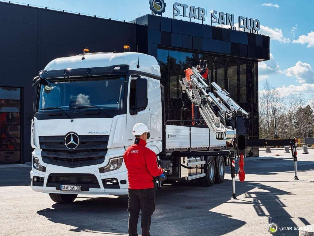 Mercedes-Benz ACTROS 3351 NEW 6x4 Fassi F485 Crane - Camión grúa: foto 4 Mercedes-Benz ACTROS 3351 NEW 6x4 Fassi F485 Crane - Camión grúa: foto 4
