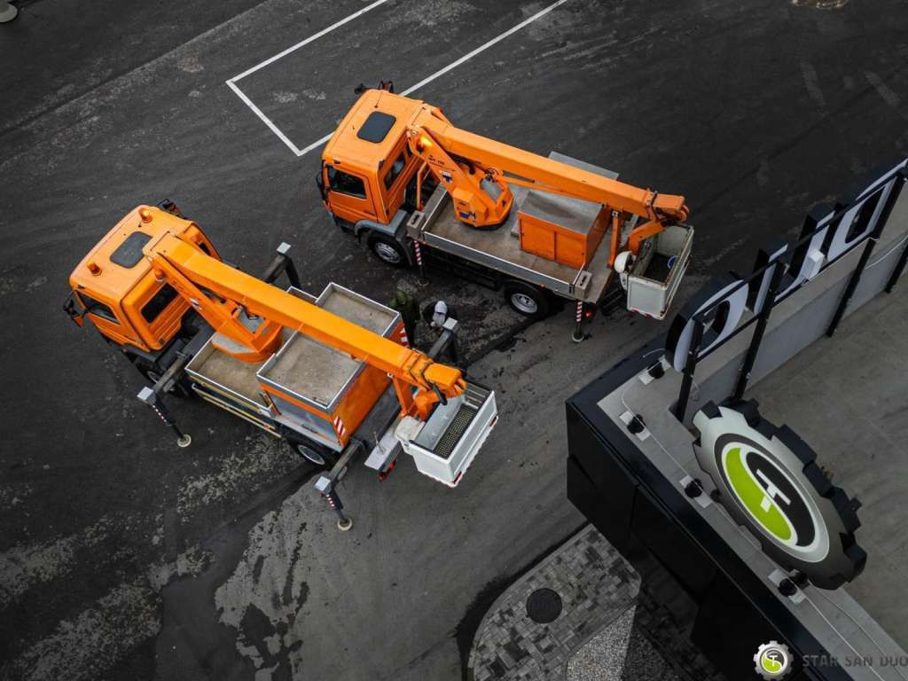 Mercedes-Benz ATEGO 1018 WUMAG WT 170 Platform Lift 17m - Camión con plataforma elevadora: foto 3 Mercedes-Benz ATEGO 1018 WUMAG WT 170 Platform Lift 17m - Camión con plataforma elevadora: foto 3