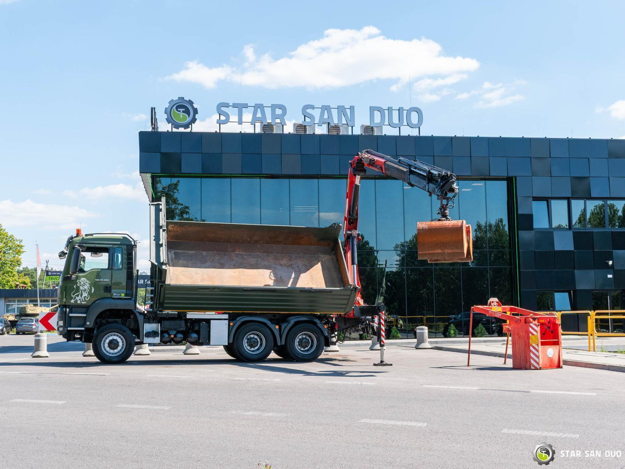 - Camión volquete: foto 1 - Camión volquete: foto 1