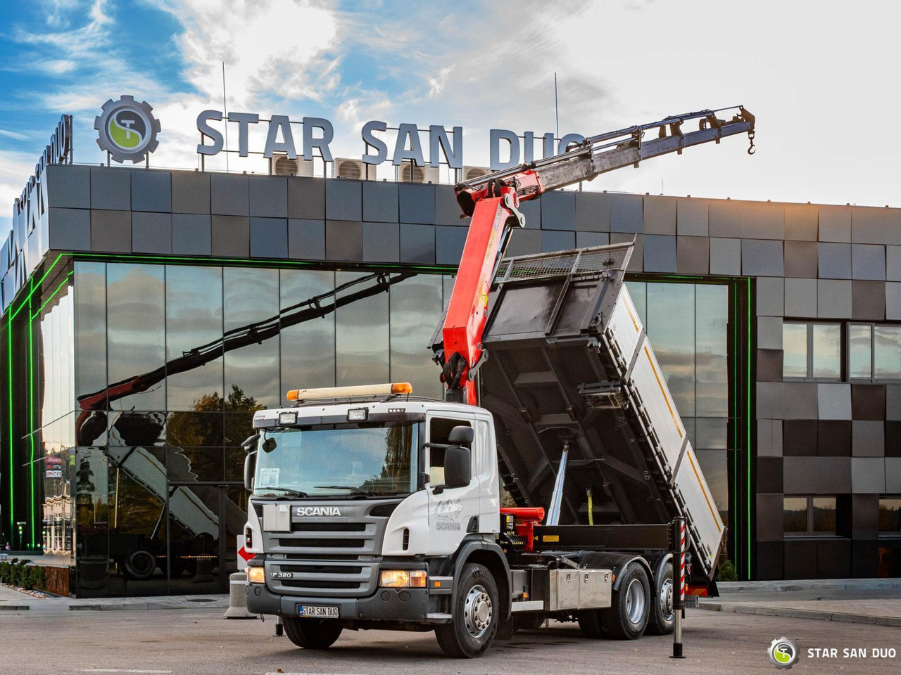 - Camión volquete: foto 1 - Camión volquete: foto 1