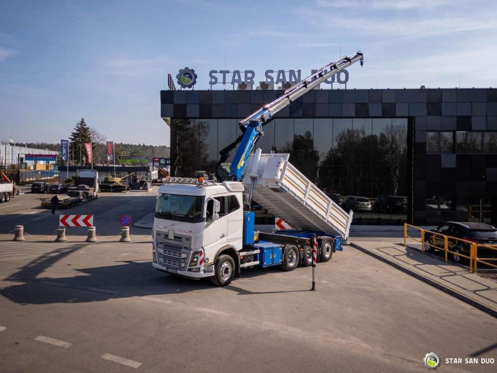 Volvo FH 16.550 8x4 Palfinger PK 34002-SH Crane Kippe - Camión grúa: foto 3 Volvo FH 16.550 8x4 Palfinger PK 34002-SH Crane Kippe - Camión grúa: foto 3