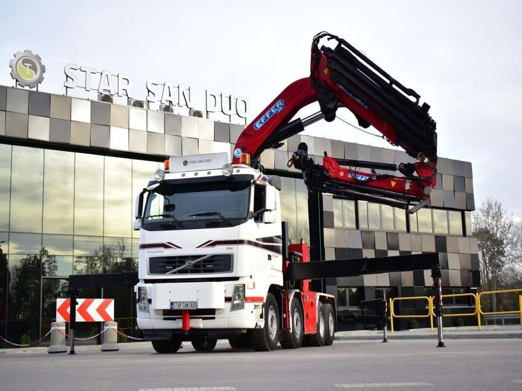 Volvo FH 520 8x2 EFFER 850 Fly Jib Winch 5th - Camión grúa, Cabeza tractora: foto 2 Volvo FH 520 8x2 EFFER 850 Fly Jib Winch 5th - Camión grúa, Cabeza tractora: foto 2