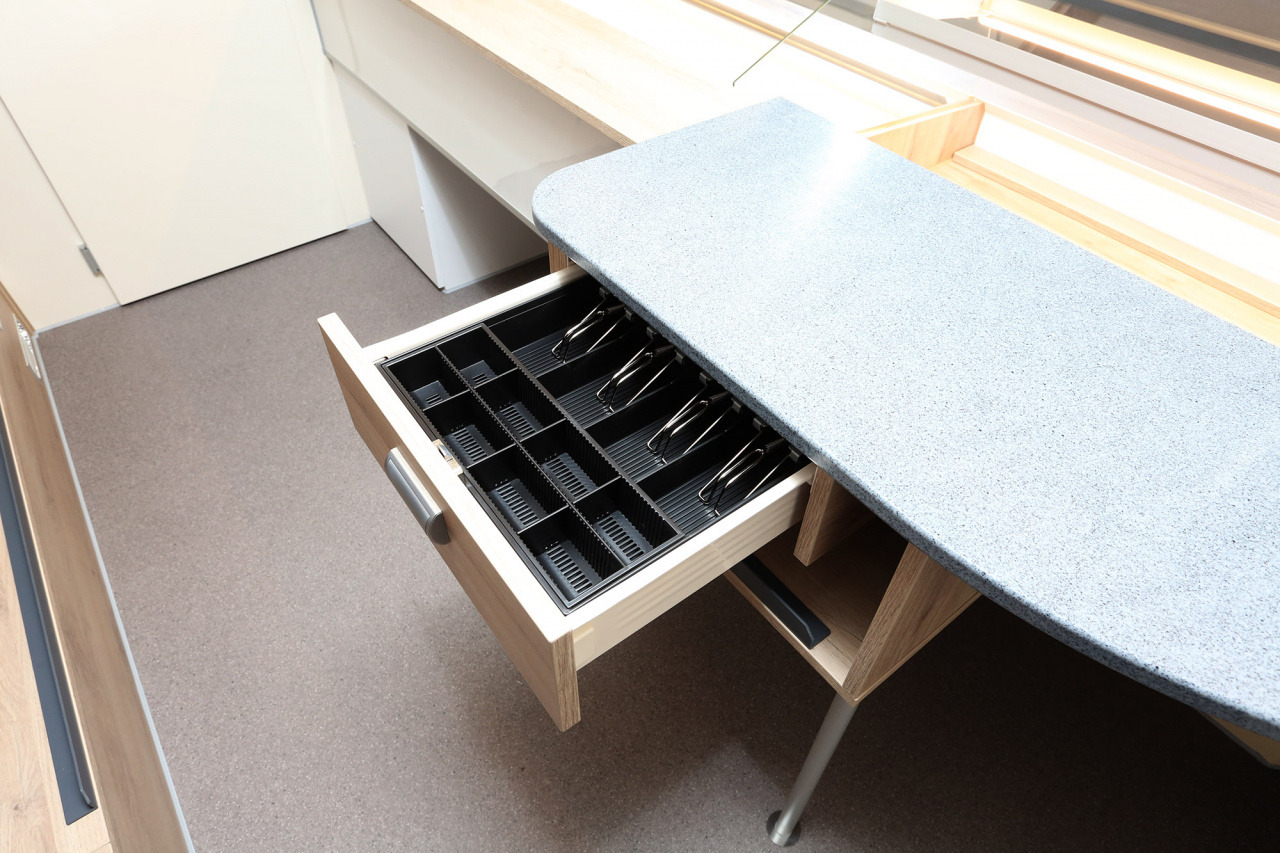 Tourenmobil BORCO HÖHNS - Camión tienda: foto 4 Tourenmobil BORCO HÖHNS - Camión tienda: foto 4