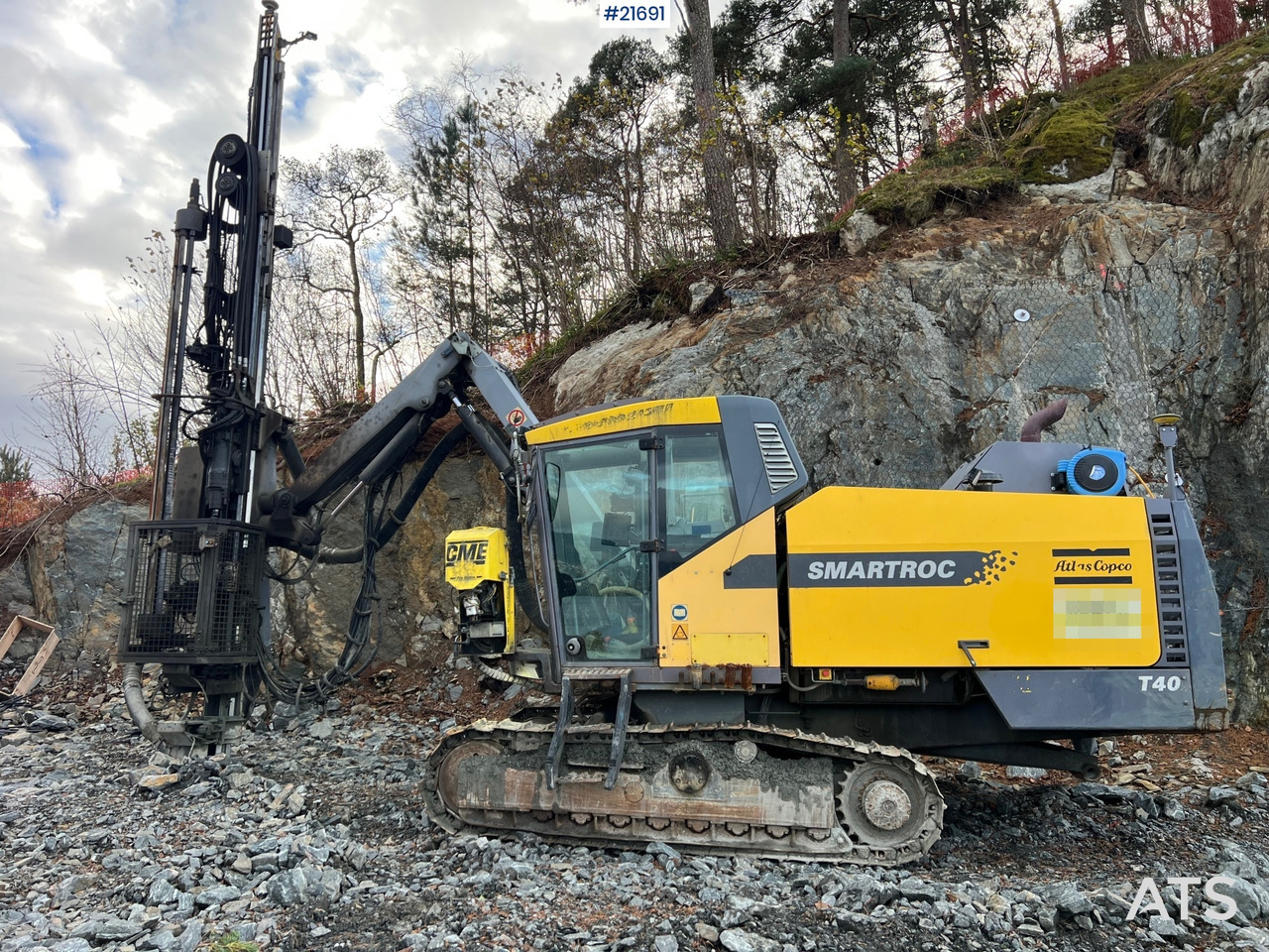 Atlas Copco Smartroc T40-11 borerigg m/2540 hammer,CME sliper og gps - Perforadora: foto 1 Atlas Copco Smartroc T40-11 borerigg m/2540 hammer,CME sliper og gps - Perforadora: foto 1
