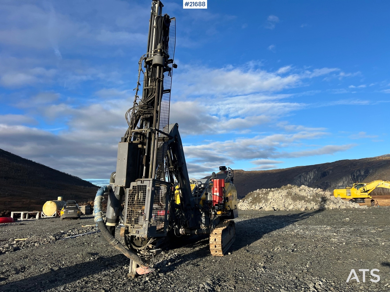 Atlas Copco T35R-01 Borerigg m/ cop 2540 hammer, sliper og Leica gps - Perforadora: foto 2 Atlas Copco T35R-01 Borerigg m/ cop 2540 hammer, sliper og Leica gps - Perforadora: foto 2