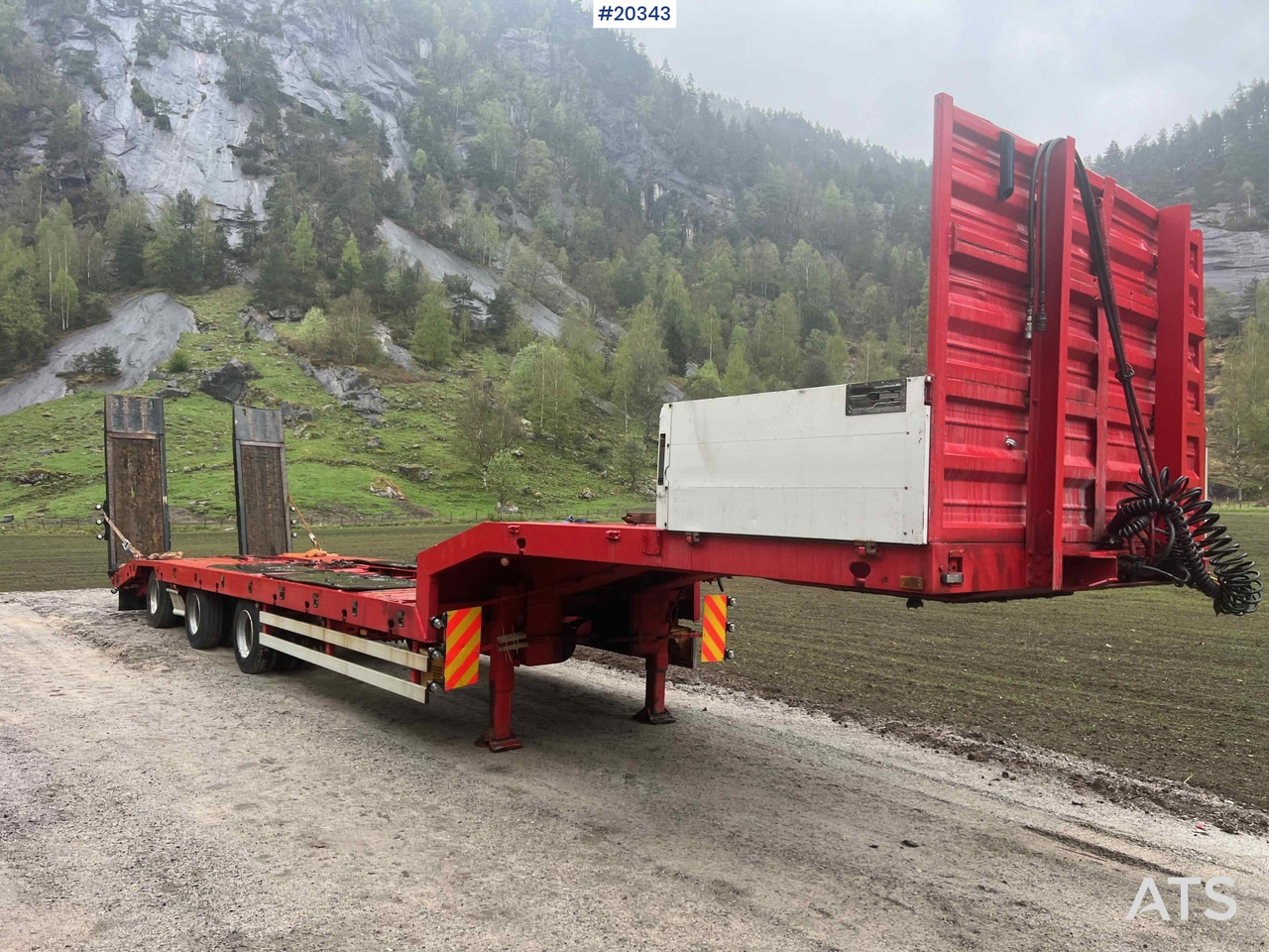 Damm SE-51M 3 akslet Maskinhenger m/ hydrauliske kjørebroer - Semirremolque góndola rebajadas: foto 1 Damm SE-51M 3 akslet Maskinhenger m/ hydrauliske kjørebroer - Semirremolque góndola rebajadas: foto 1