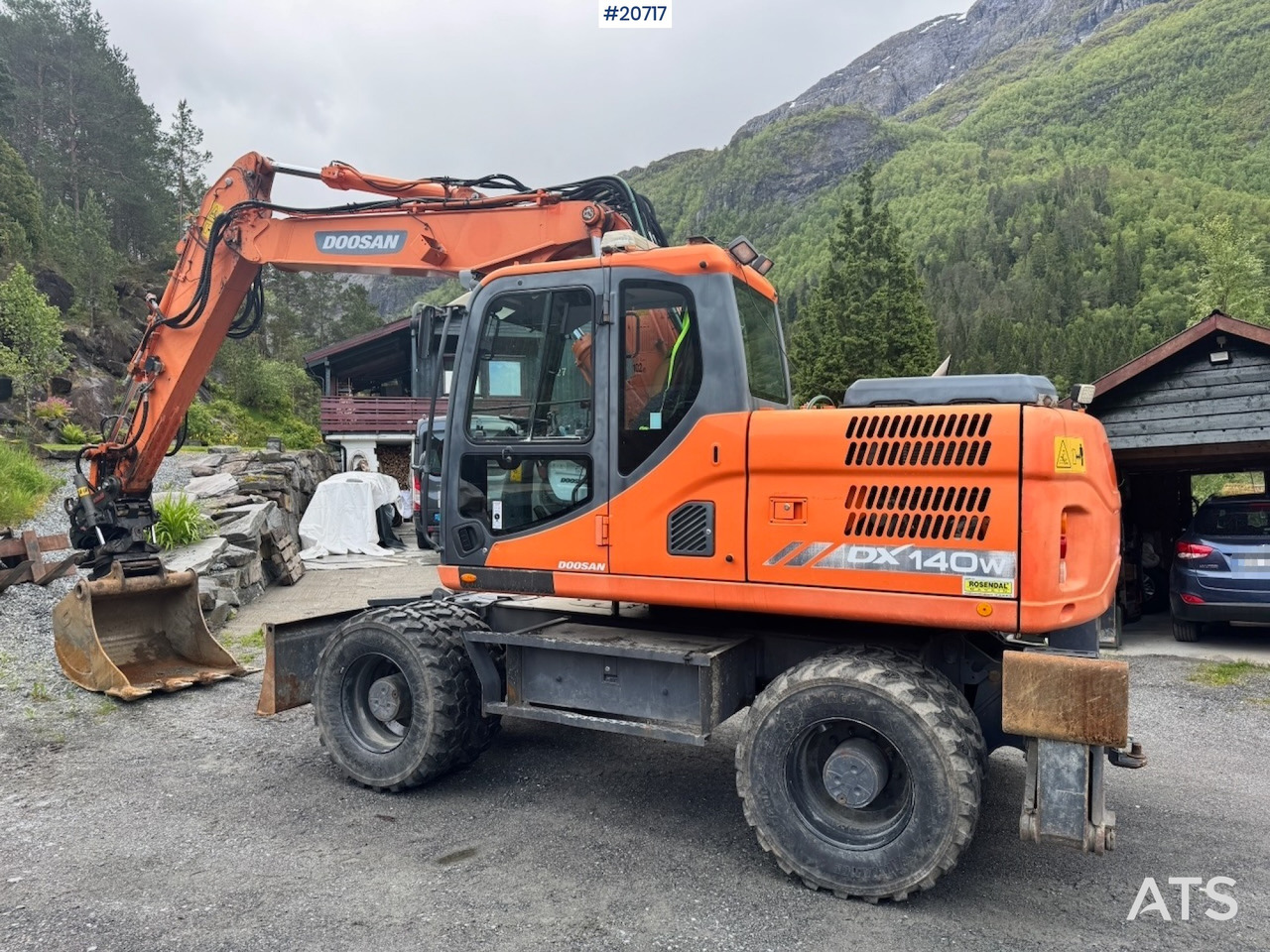 Doosan DX140W-3 - Excavadora: foto 2 Doosan DX140W-3 - Excavadora: foto 2