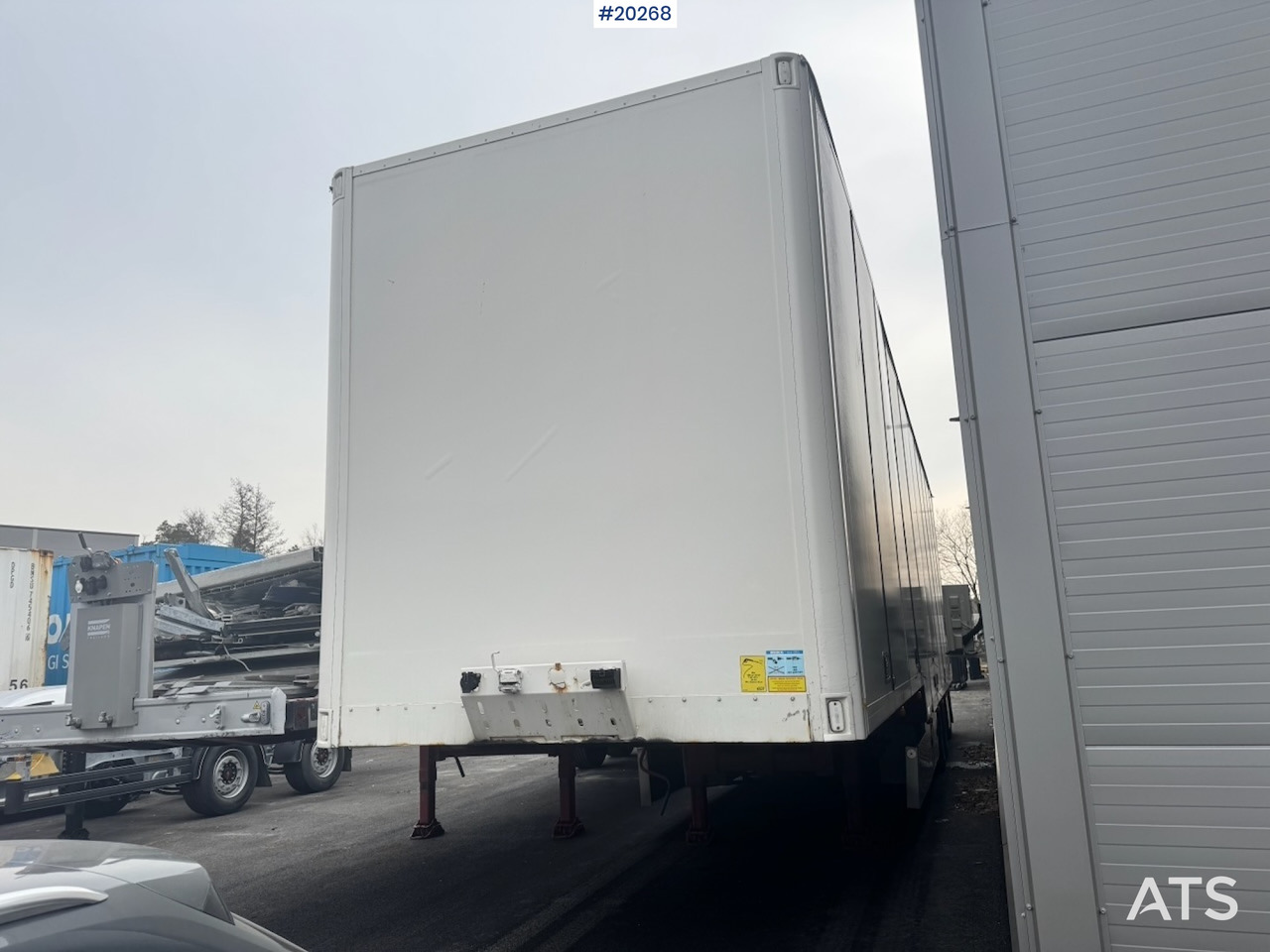 Ekeri Jumbo semi - Semirremolque caja cerrada: foto 1 Ekeri Jumbo semi - Semirremolque caja cerrada: foto 1