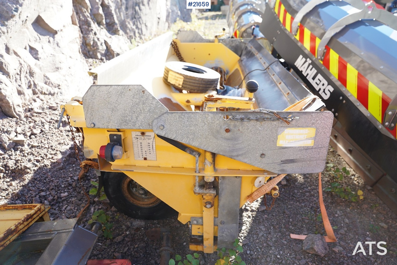 Falköping Falköping sandstrøer for lastebil type LB1000 - Esparcidor de sal: foto 2 Falköping Falköping sandstrøer for lastebil type LB1000 - Esparcidor de sal: foto 2