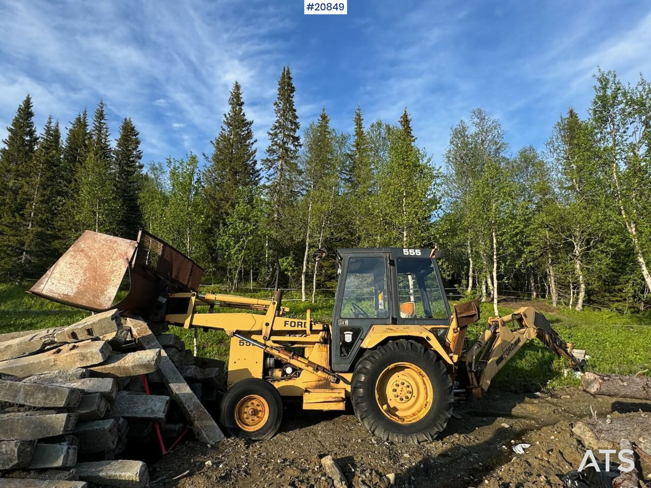 Ford 555 Traktorgraver m/ 2 frontskuffer og 2 graveskuffer - Retroexcavadora: foto 1 Ford 555 Traktorgraver m/ 2 frontskuffer og 2 graveskuffer - Retroexcavadora: foto 1