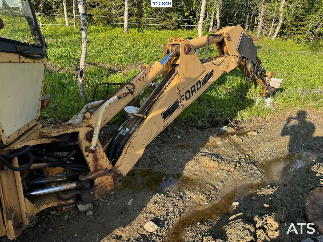 Ford 555 Traktorgraver m/ 2 frontskuffer og 2 graveskuffer - Retroexcavadora: foto 5 Ford 555 Traktorgraver m/ 2 frontskuffer og 2 graveskuffer - Retroexcavadora: foto 5