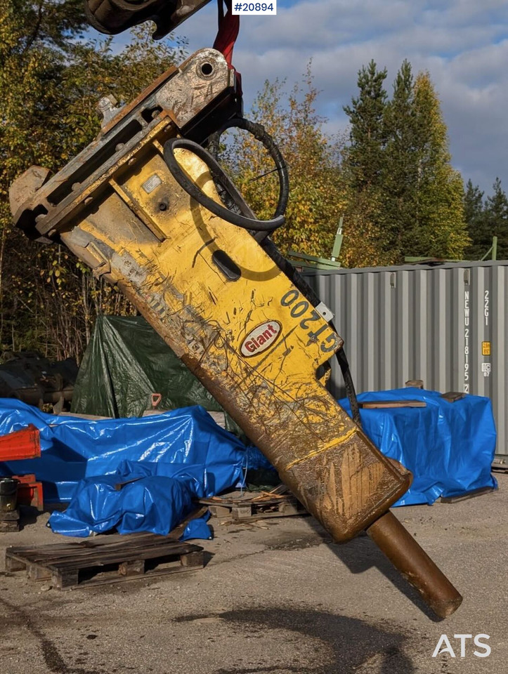 Giant 2009 GIANT GT200 pigghammer m/ KM3 feste. - Martillo hidráulico para Maquinaria de construcción: foto 1 Giant 2009 GIANT GT200 pigghammer m/ KM3 feste. - Martillo hidráulico para Maquinaria de construcción: foto 1