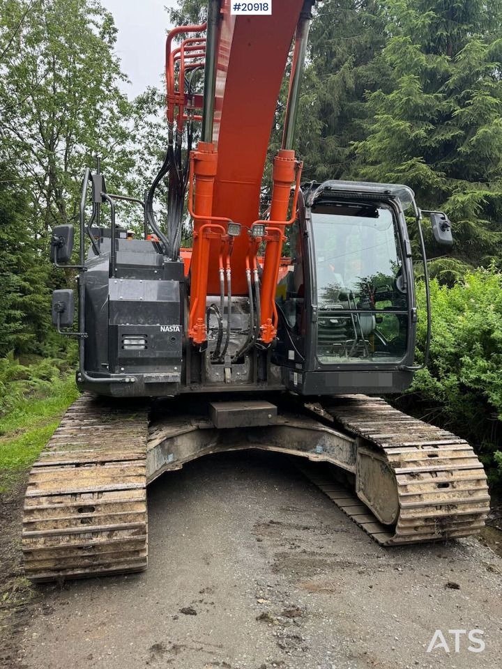 Excavadora de cadenas Hitachi ZX225: foto 7