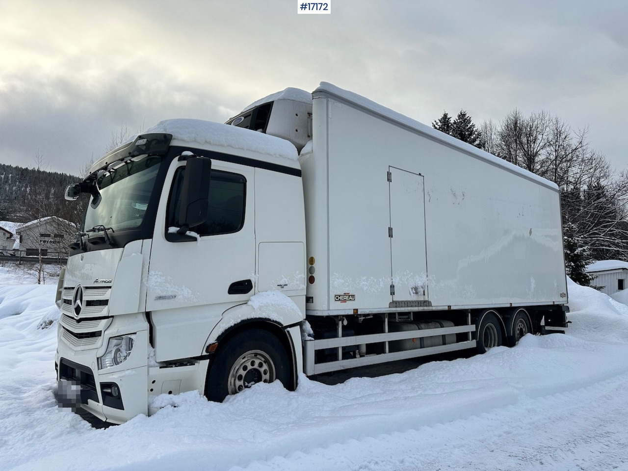 Mercedes Actros 2551 - Camión caja cerrada: foto 2 Mercedes Actros 2551 - Camión caja cerrada: foto 2