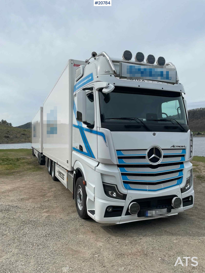 Mercedes Actros - Camión caja cerrada: foto 4 Mercedes Actros - Camión caja cerrada: foto 4