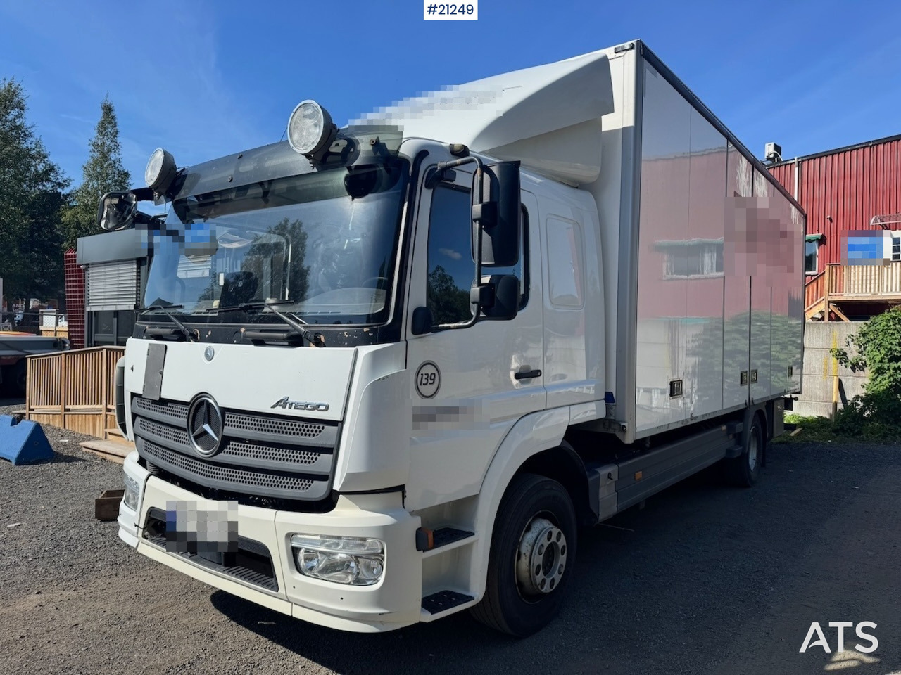Mercedes Atego - Camión caja cerrada: foto 1 Mercedes Atego - Camión caja cerrada: foto 1