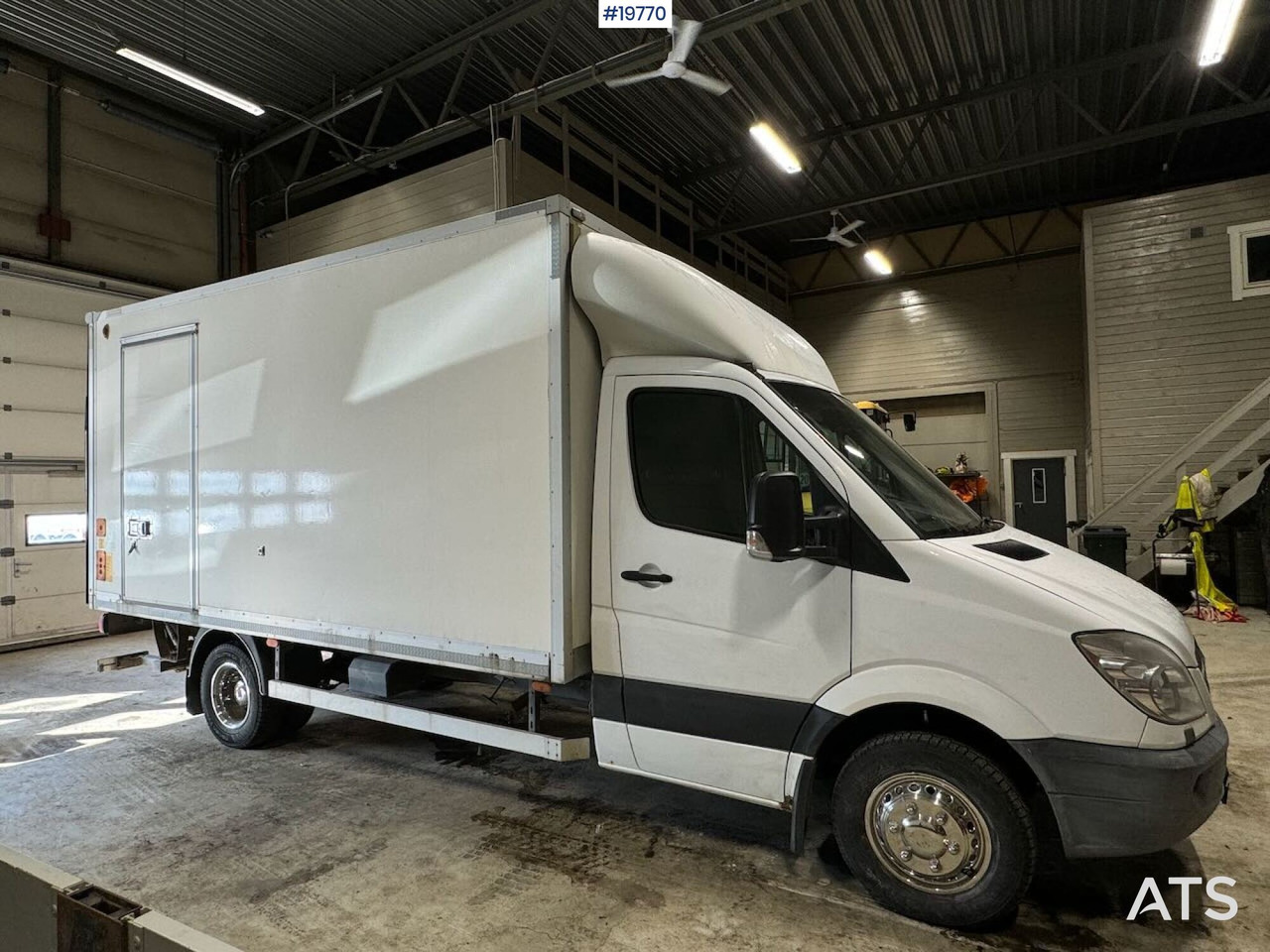 Mercedes Sprinter - Camión caja cerrada: foto 4 Mercedes Sprinter - Camión caja cerrada: foto 4