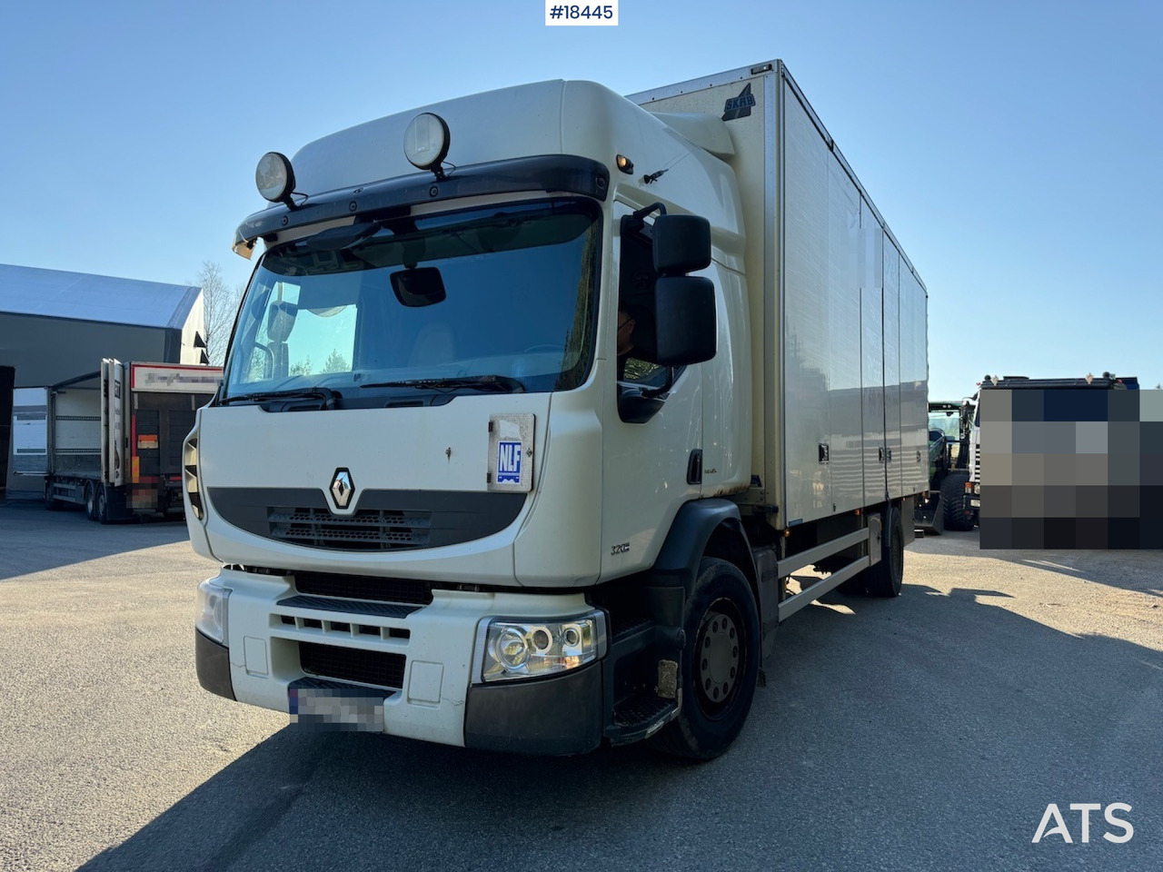 Renault Premium - Camión caja cerrada: foto 1 Renault Premium - Camión caja cerrada: foto 1