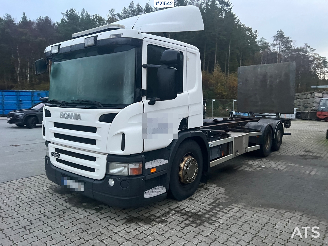 Scania P420 6x2 chassi m/ lift Rep.Objekt - Camión chasis: foto 2 Scania P420 6x2 chassi m/ lift Rep.Objekt - Camión chasis: foto 2