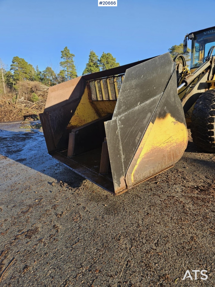 Skuffe Høytipp skuffe til Hjullaster. 5,8m3. - Cazo cargador para Maquinaria de construcción: foto 1 Skuffe Høytipp skuffe til Hjullaster. 5,8m3. - Cazo cargador para Maquinaria de construcción: foto 1