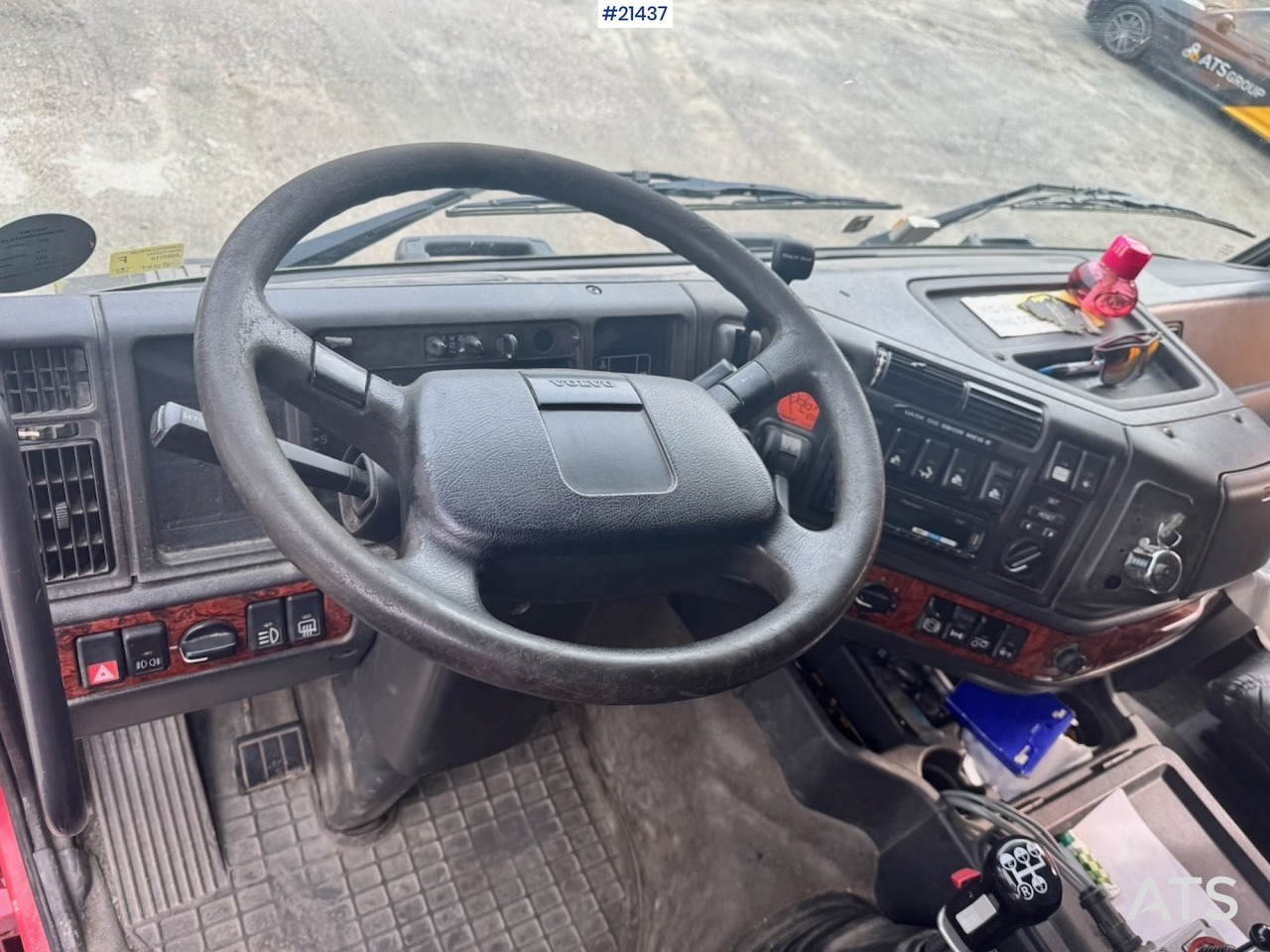 Camión volquete Volvo FH12 420: foto 23