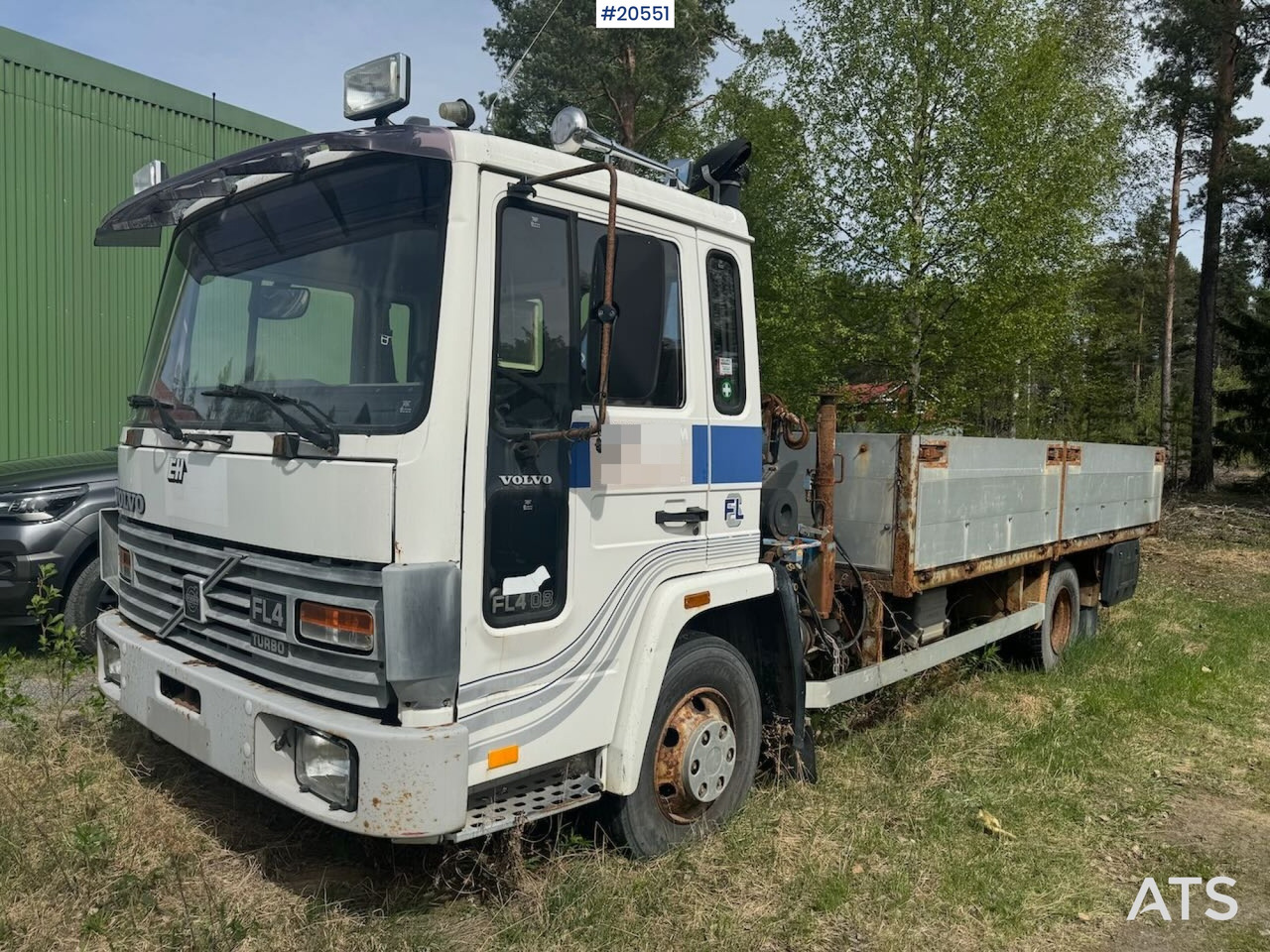Volvo FL4 - Camión caja abierta, Camión grúa: foto 1 Volvo FL4 - Camión caja abierta, Camión grúa: foto 1