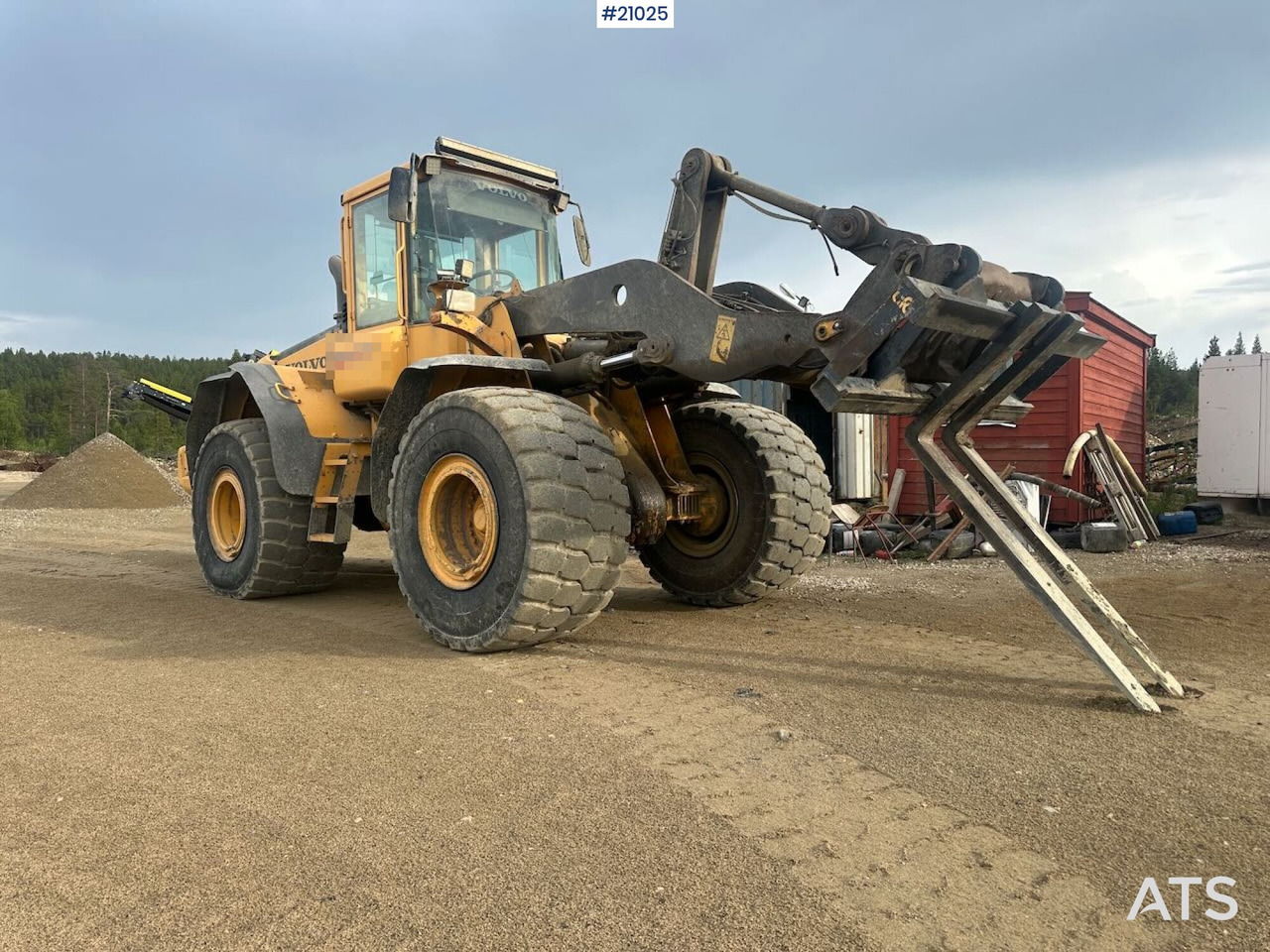 Volvo L120E hjullaster m/ vekt, skuffe og overhalt motor - Cargadora de ruedas: foto 1 Volvo L120E hjullaster m/ vekt, skuffe og overhalt motor - Cargadora de ruedas: foto 1