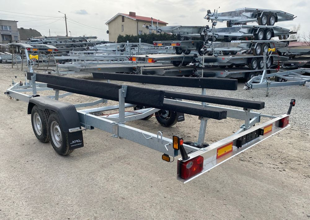 Boro PRZYCZEPA PODŁODZIOWA STYL AMERYKAŃSKI 7,30m - Remolque para barco: foto 4 Boro PRZYCZEPA PODŁODZIOWA STYL AMERYKAŃSKI 7,30m - Remolque para barco: foto 4