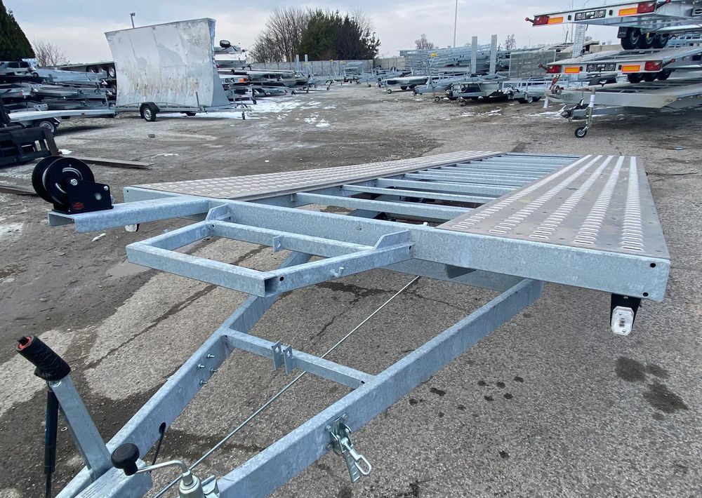 Boro - Remolque portavehículos: foto 1 Boro - Remolque portavehículos: foto 1