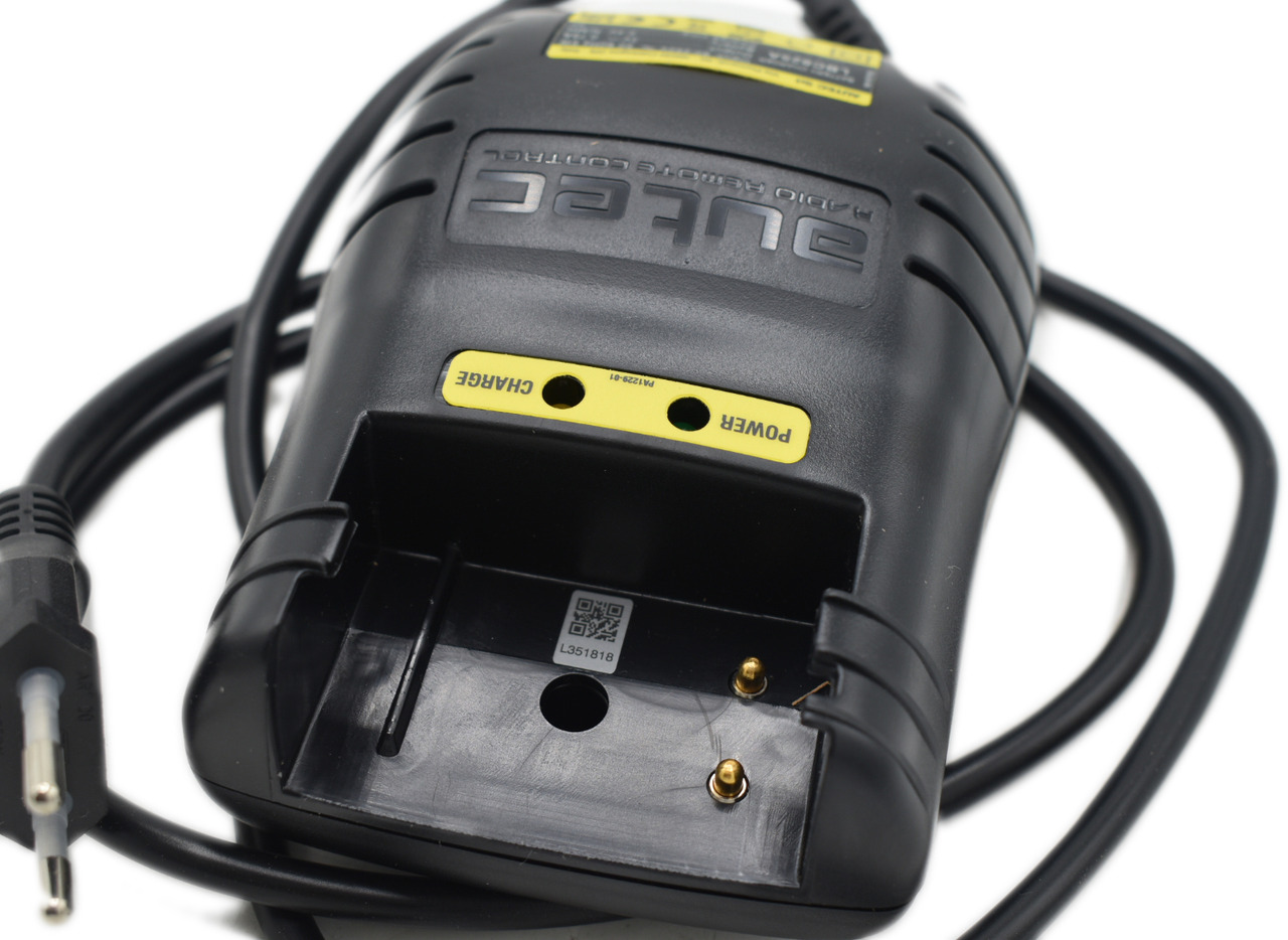 Autec original charger LBC825A - Sistema eléctrico para Grúa para camión: foto 3 Autec original charger LBC825A - Sistema eléctrico para Grúa para camión: foto 3