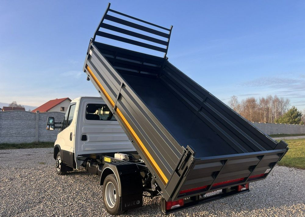 Iveco Daily - Furgoneta basculante: foto 2 Iveco Daily - Furgoneta basculante: foto 2