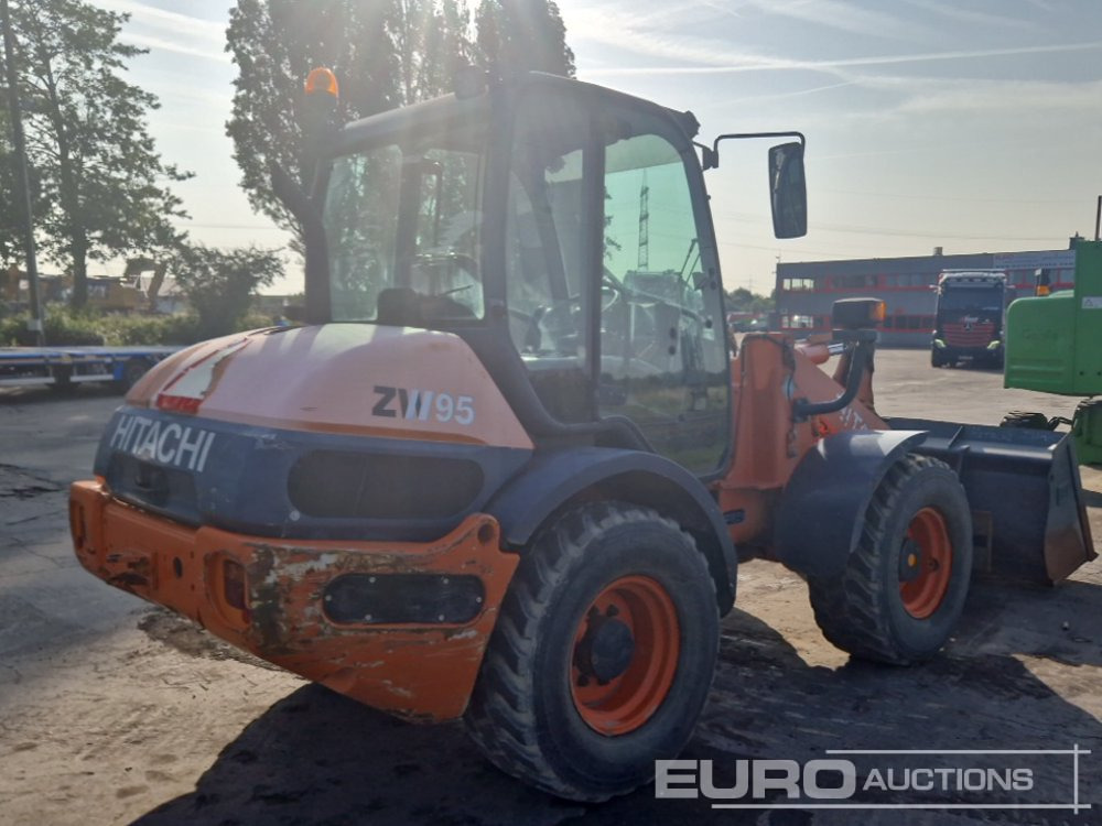 2010 Hitachi ZW95 - Cargadora de ruedas: foto 5 2010 Hitachi ZW95 - Cargadora de ruedas: foto 5