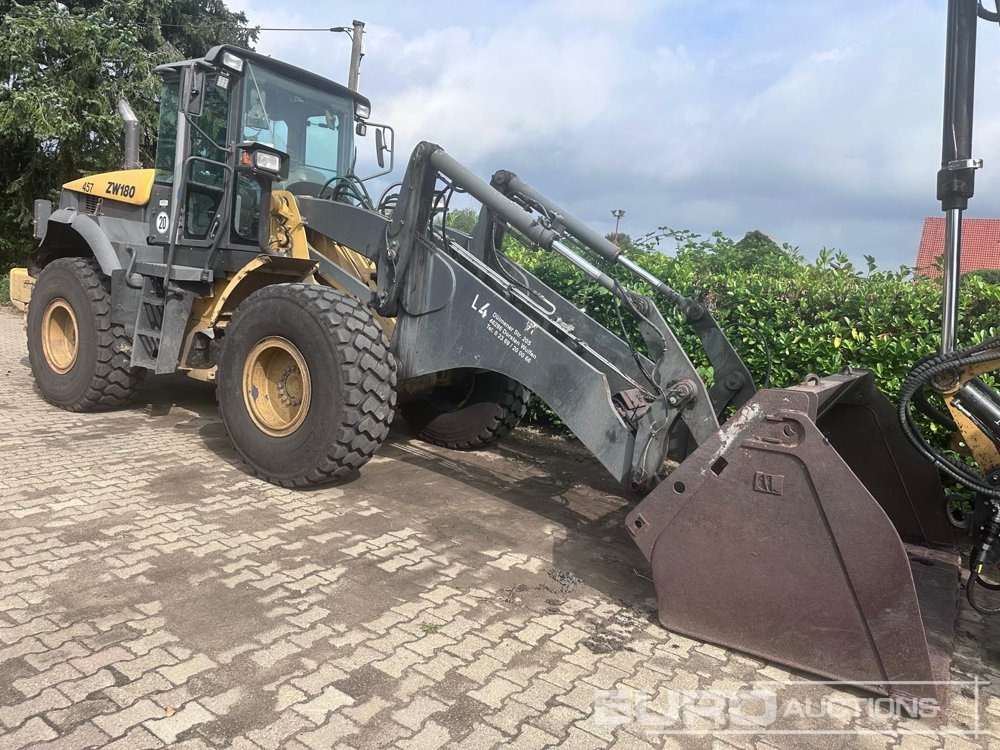 2013 Hitachi ZW180 - Cargadora de ruedas: foto 1 2013 Hitachi ZW180 - Cargadora de ruedas: foto 1