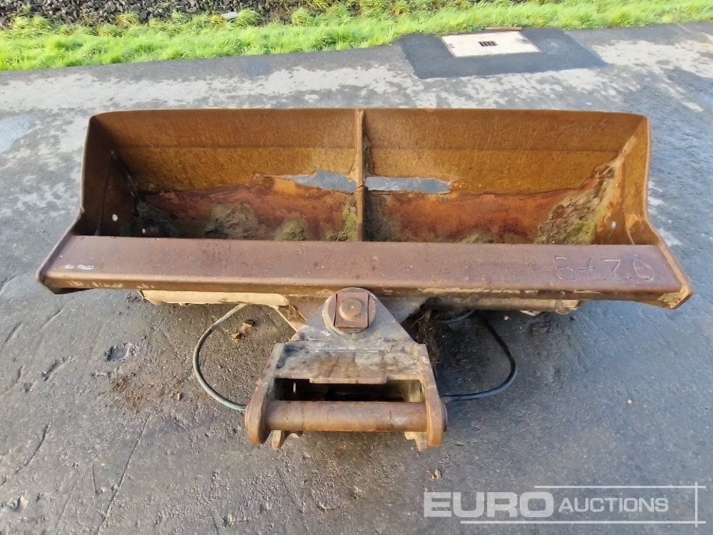 77" Tilt Ditching Bucket to suit 70mm - Cazo: foto 5 77" Tilt Ditching Bucket to suit 70mm - Cazo: foto 5