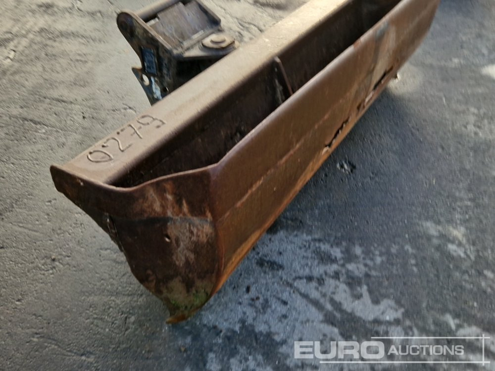 77" Tilt Ditching Bucket to suit 70mm - Cazo: foto 4 77" Tilt Ditching Bucket to suit 70mm - Cazo: foto 4